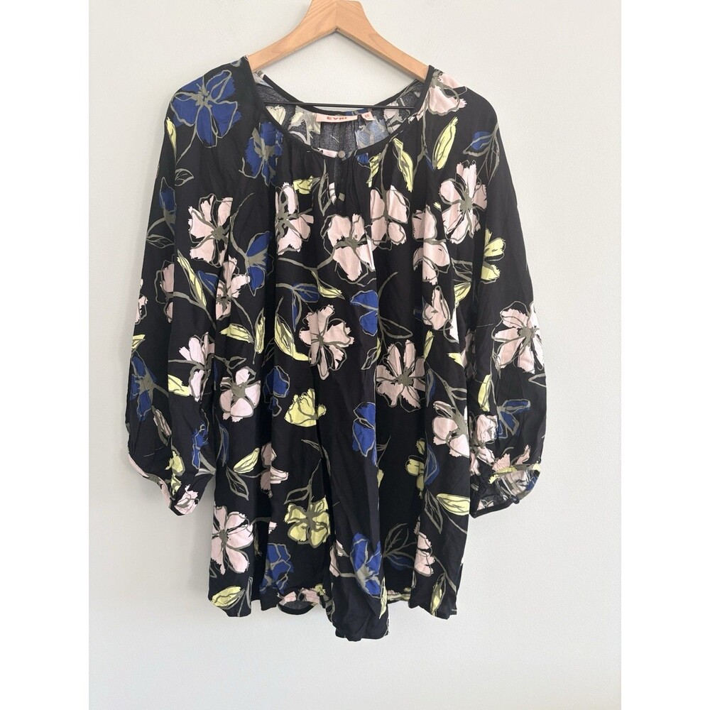 EVRI Top Black Floral Womens 2X 3/4 Balloon Sleeve Flowy Button Neck
